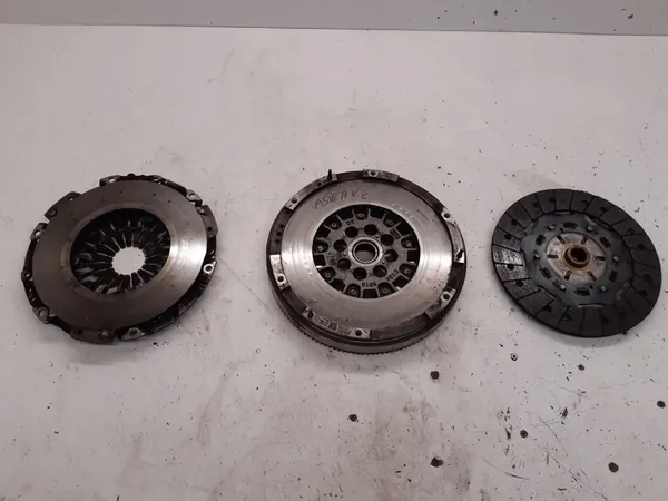 Kaksoismassavauhtipyörä Kytkinlevy 55498275 Opel Astra K image 8