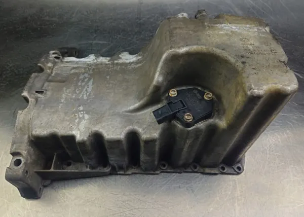 Cárter de óleo Audi A4 B8 OEM 03L103603D/K 04L907660A image 2