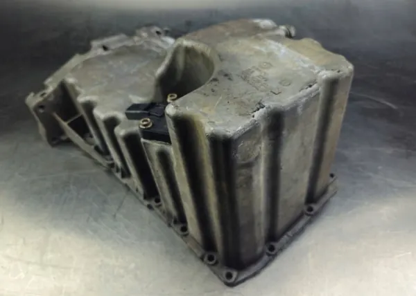 Cárter de óleo Audi A4 B8 OEM 03L103603D/K 04L907660A image 4