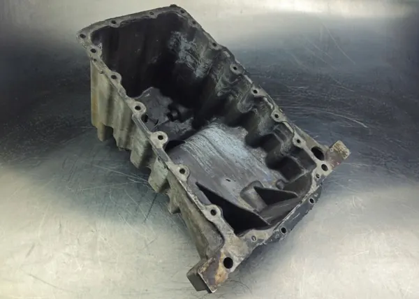 Cárter de óleo Audi A4 B8 OEM 03L103603D/K 04L907660A image 8