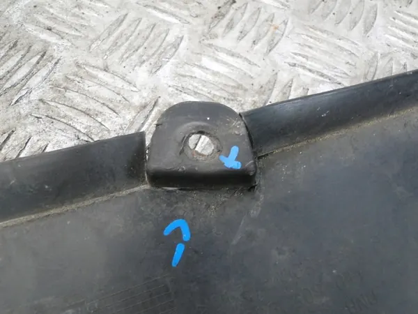 Etupuskuri VW Touran 1T0 Lift 1T0805903D image 4