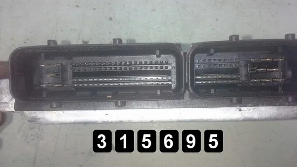 ECU VW Polo usado OEM AM-315695 Modelo 2002 image 3