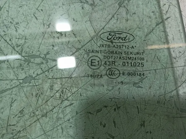 Ford Focus 2019 Rechte Seite Hintertürscheibe OEM JX7BA25712A image 3