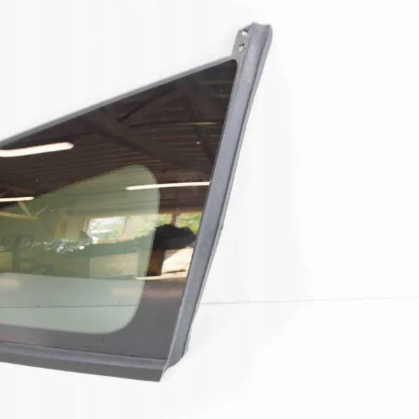 Ventana trasera derecha KIA OEM 43R019700 - Usada image 4