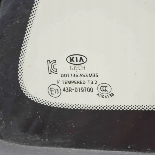 Ventana trasera derecha KIA OEM 43R019700 - Usada image 6