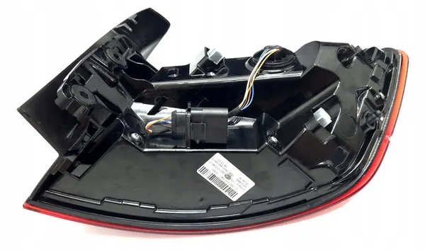 Luz trasera izquierda Audi A4 B9 8W5 Sedan image 10