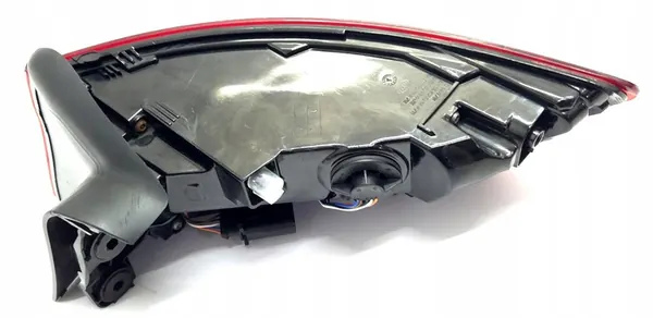 Luz trasera izquierda Audi A4 B9 8W5 Sedan image 7