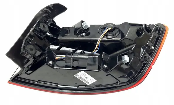 Luz trasera izquierda Audi A4 B9 8W5 Sedan image 8