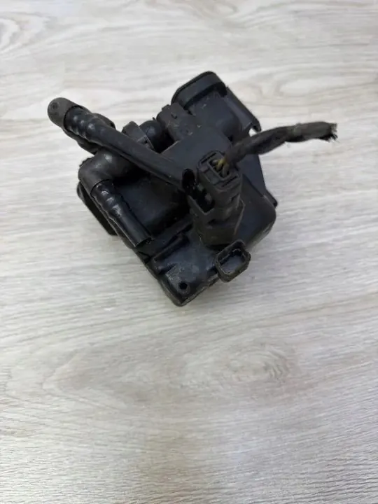 Ford Focus C-MAX 1.6 TDCI Fuel Filter Housing 70512338 image 3