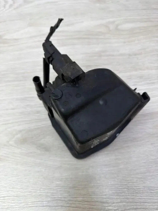 Ford Focus C-MAX 1.6 TDCI Fuel Filter Housing 70512338 image 4