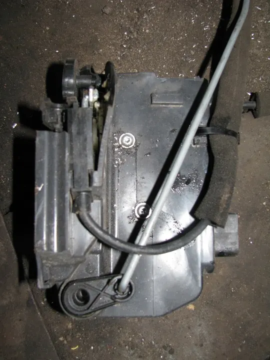 Fram Vänster Dörrlås IVECO DAILY 1999-2014 OEM 8200147149 image 2