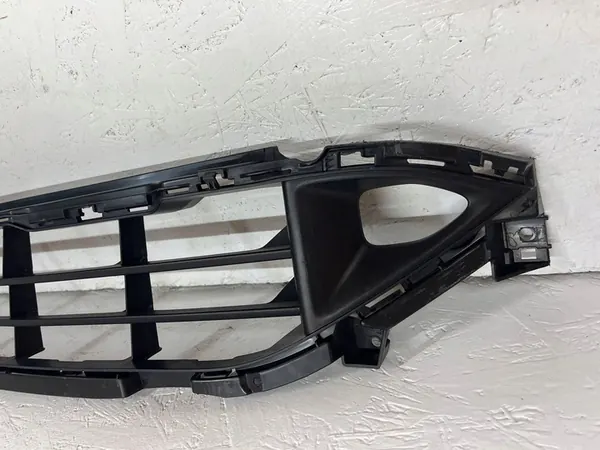 Griglia inferiore paraurti anteriore Nissan Rogue X-TRAIL T33 622546RA0A image 2