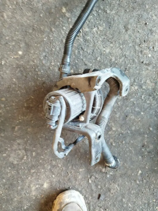 Audi A3 toissijainen ilmapumppu OEM 06A959253B image 2