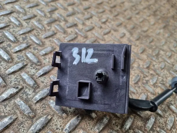 Jeep Grand Cherokee 2017 Bränsletanklock Aktuator OEM 68148795AF image 2