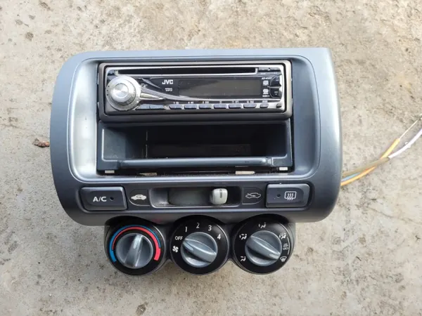 1 DIN radioframe Honda Jazz II 02-08 OEM image 2