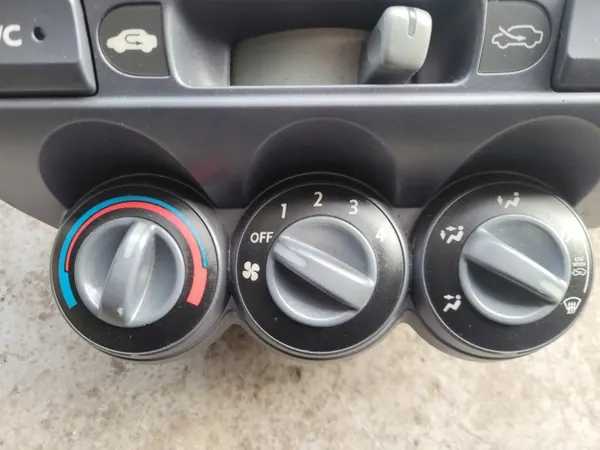 1 DIN radioframe Honda Jazz II 02-08 OEM image 8