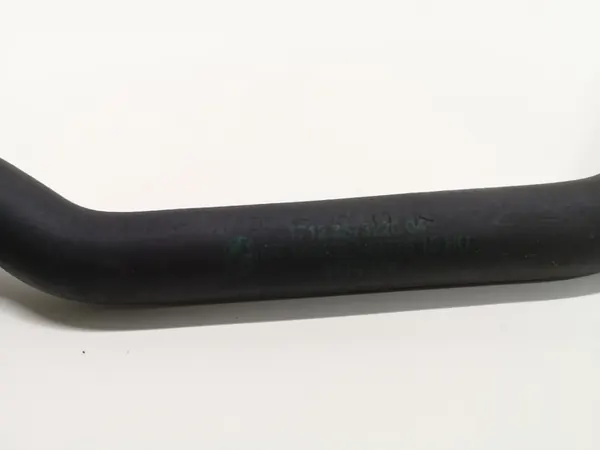 2015 BMW 7 G11 G12 Turboahtimen vesiputki image 3