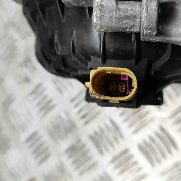 Moottorin kiinnike AUDI A6 2.0L diesel 2018 image 5