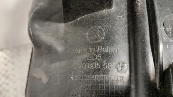 Vorderer Stoßfänger Skoda Fabia III 2014-2022 OEM 6V0805588F image 7