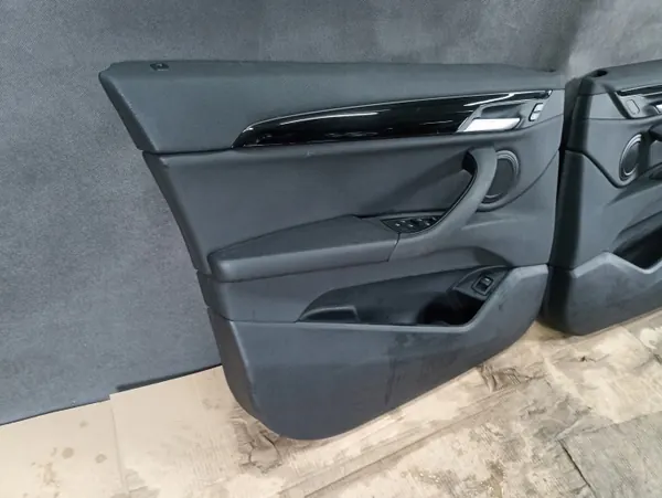 Deurbekleding Voor Links/Rechts BMW X1 F48 Sensatec Zwart image 5