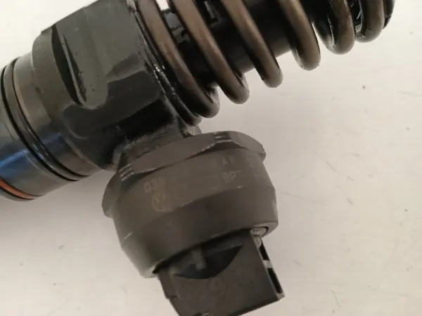 Injector Bosch OEM 038130073AR para 1.9 TDI image 4