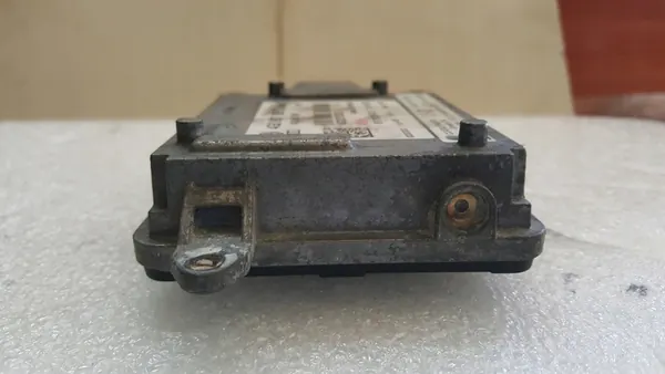 RADAR FILMÄNDSK ASSISTENT AUDI 4G0907568D image 6