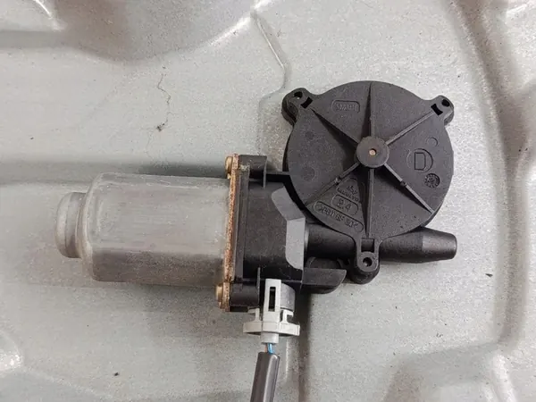 Regulador de janela dianteira direita Nissan Primera P12 80770AV601 image 5