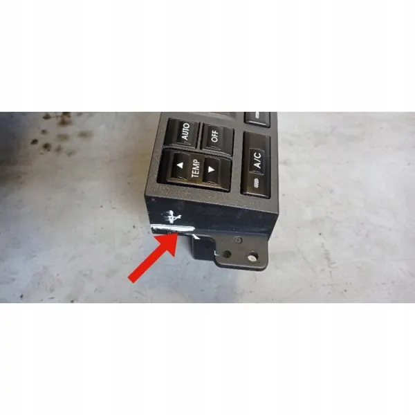 KIA Sorento I ilmastointipaneeli OEM 972503E110 image 3