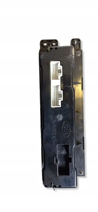KIA Sorento I ilmastointipaneeli OEM 972503E110 image 5