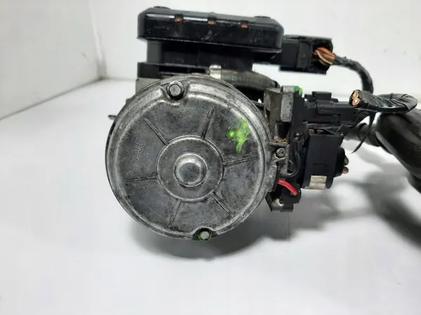 CITROEN C5 I LIFT 2.0HDI Suspension Pump image 3