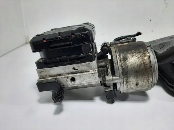 CITROEN C5 I LIFT 2.0HDI Suspension Pump image 4