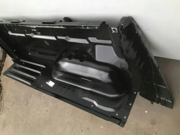 Mercedes X-Class W470 Seitenblech OEM A4706301501 image 3