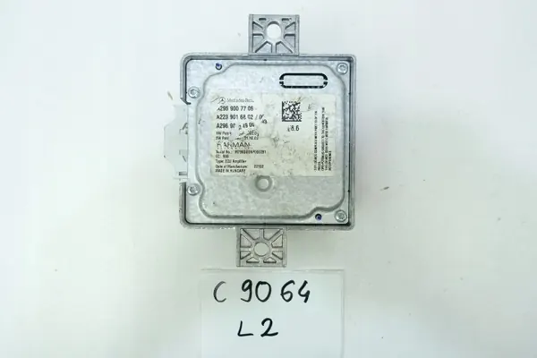 Amplificateur Harman d'occasion OEM A2239016802 Mercedes image 2