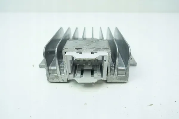 Amplificateur Harman d'occasion OEM A2239016802 Mercedes image 3