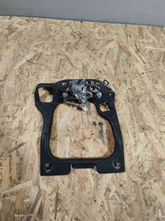 Konepeltilukon Kiinnike OEM Peugeot 208 2008 image 2