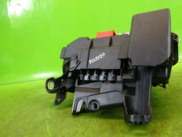 Sicherungskasten OEM A2465400182 für Infiniti Q30 QX30 image 3