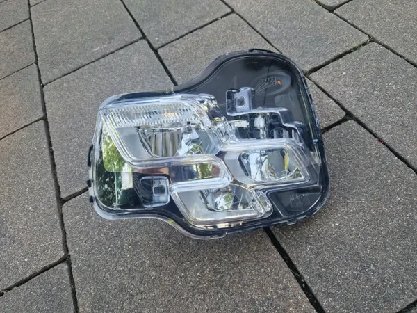 OEM 260B27408R Luz LED DRL Esquerda para Megane IV RS image 2