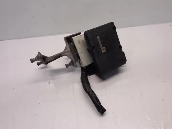 Mercedes C W203 3.0 V6 ABS-rempomp OEM A2035454832 image 2