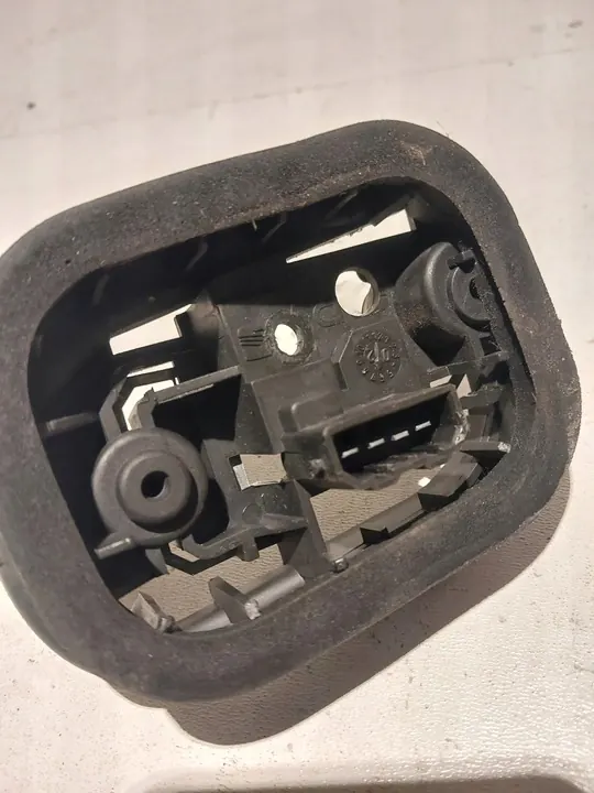 Soporte de lámpara trasera derecha Seat Ibiza III OEM 6L6945258 image 4