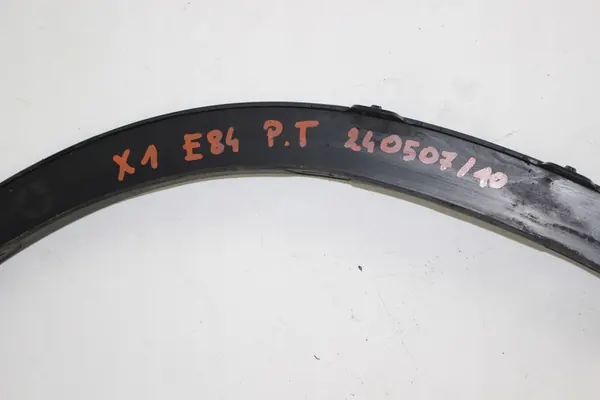 BMW X1 E84 Vasemman Lokasuojan Lista 51772990165 image 5