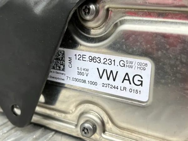 VW Touareg III Lämmönvaihdin OEM 12E963231G image 3