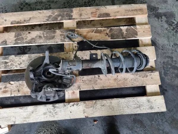 Etuvasen jousituskiinnike OEM HYUNDAI I20 2 image 3