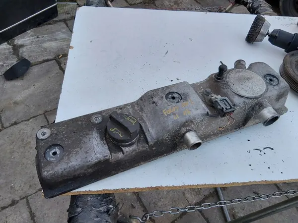 Ford Focus MK2 1.8 TDCI Venttiilikansi OEM 1S4Q-6K271-BA image 2