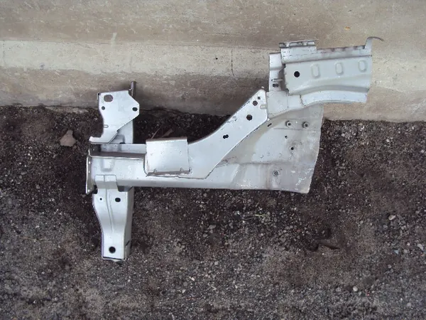 OEM ĆWIARTKA PODŁUŻNICA LEWA para Citroen C4 II 2010- image 4