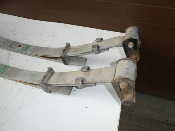 Muelle VW AMAROK 2H OEM 2H0511151BJ - Usado image 3
