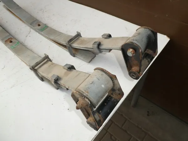 Muelle VW AMAROK 2H OEM 2H0511151BJ - Usado image 4