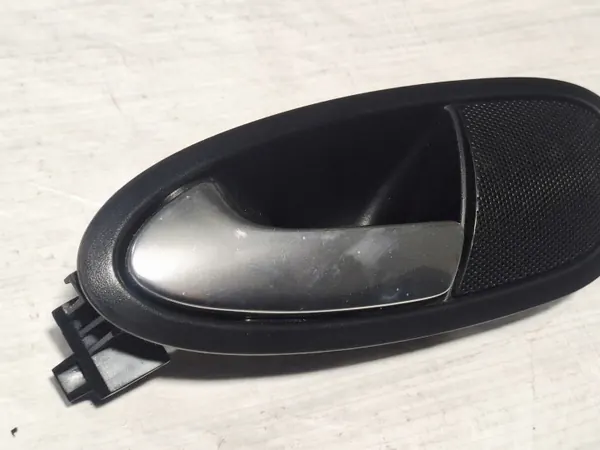 Poignée intérieure porte gauche OEM 5P0837113 Seat Altea image 3