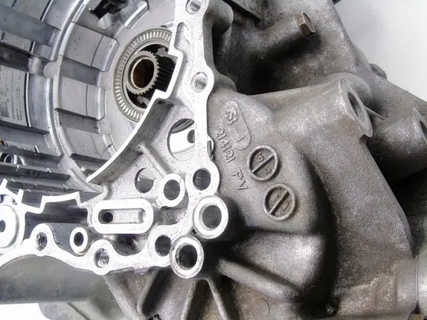 Automaattivaihteiston kotelo OEM 214121PV Mondeo image 6