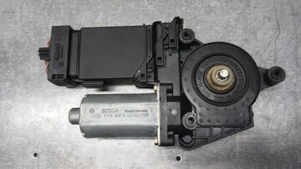 Vänster frammotor OEM 3B4837751 VW Passat B5 1.9TDI image 3