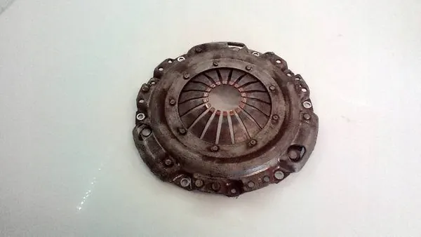 Disque d'embrayage VW Polo 6N 1.4 TDI OEM 051141025B image 5